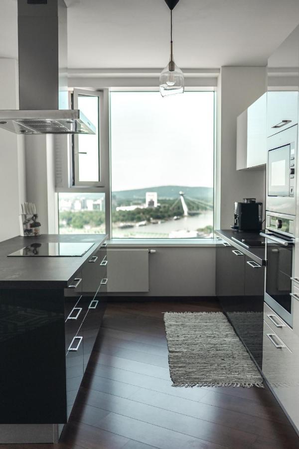 Voir Apartment Bratislava Luaran gambar